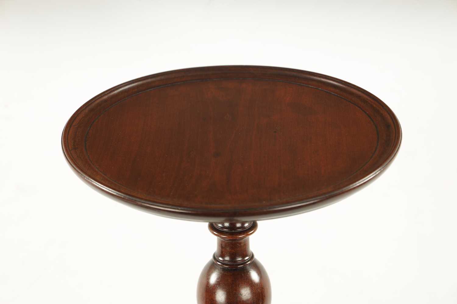 A GEORGE III MAHOGANY CANDLE STAND - Image 2 of 7