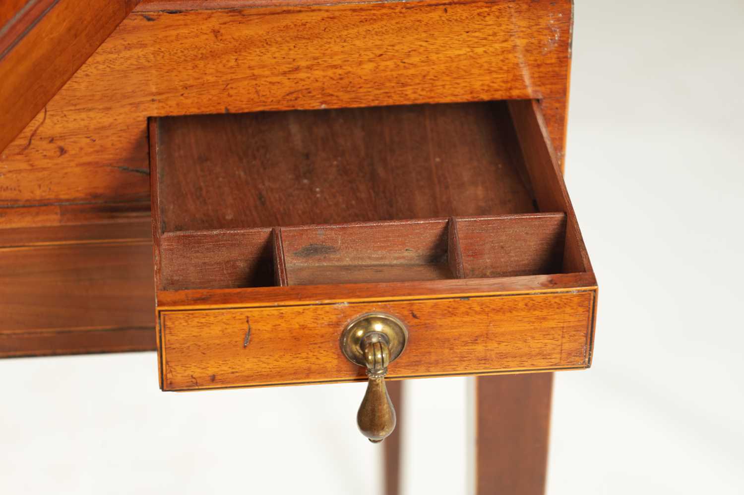 A SMALL LATE 18TH CENTURY FIGURED ROSEWOOD AND TULIPWOOD BANDED BONHEUR DE JOUR - Image 6 of 6