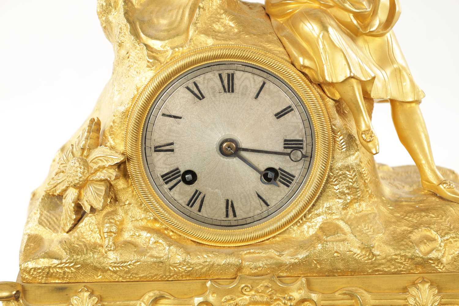 A MID 19TH CENTURY FRENCH ORMOLU FIGURAL MANTEL CLOCK - Image 4 of 9