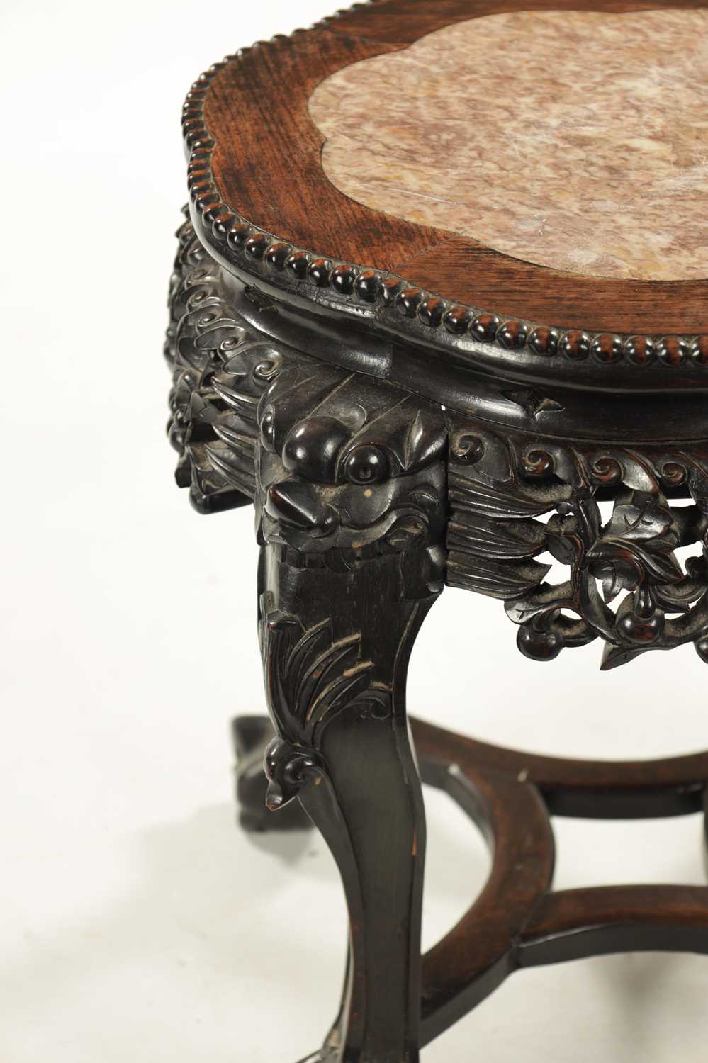 A 19TH CENTURY CHINESE HARDWOOD JARDINIERE STAND - Image 4 of 4