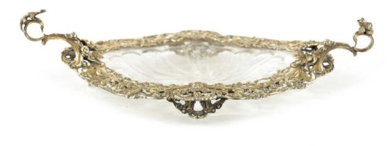 AN EARLY 20TH CENTURY GILT CAST SILVER TWO-HANDLED SHALLOW DISH