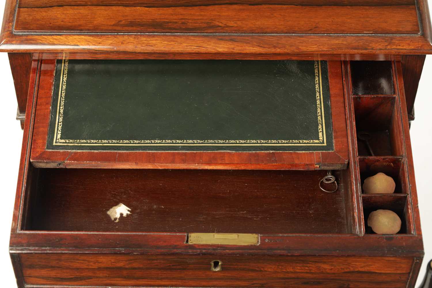 GILLOWS LANCASTER. A WILLIAM IV ROSEWOOD WORK/WRITING TABLE - Image 6 of 11