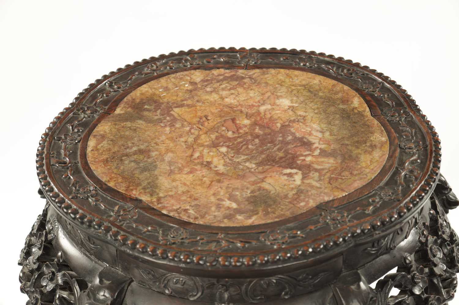A 19TH CENTURY CHINESE CARVED HARDWOOD JARDINIERE STAND - Image 2 of 8