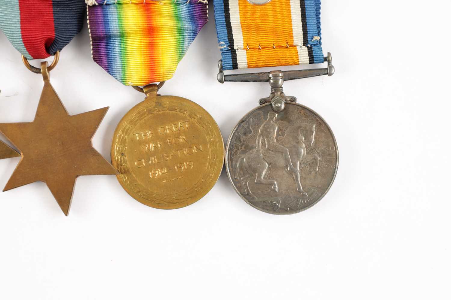 A GROUP OF SIX WW1 AND WW2 WAR MEDALS - Image 7 of 9