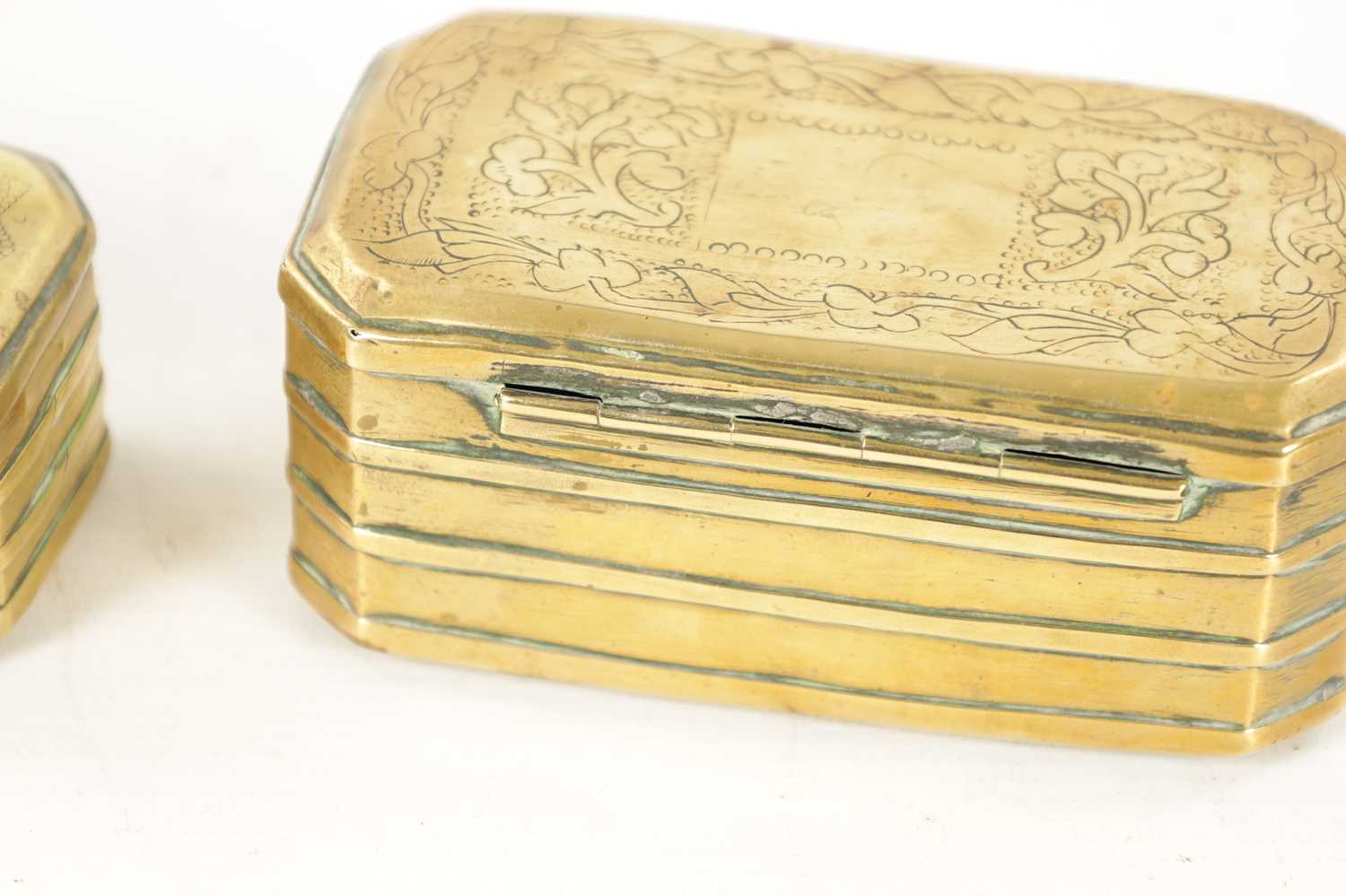 TWO 18TH CENTURY BRASS TOBACCO/SNUFF BOXES - Image 6 of 9
