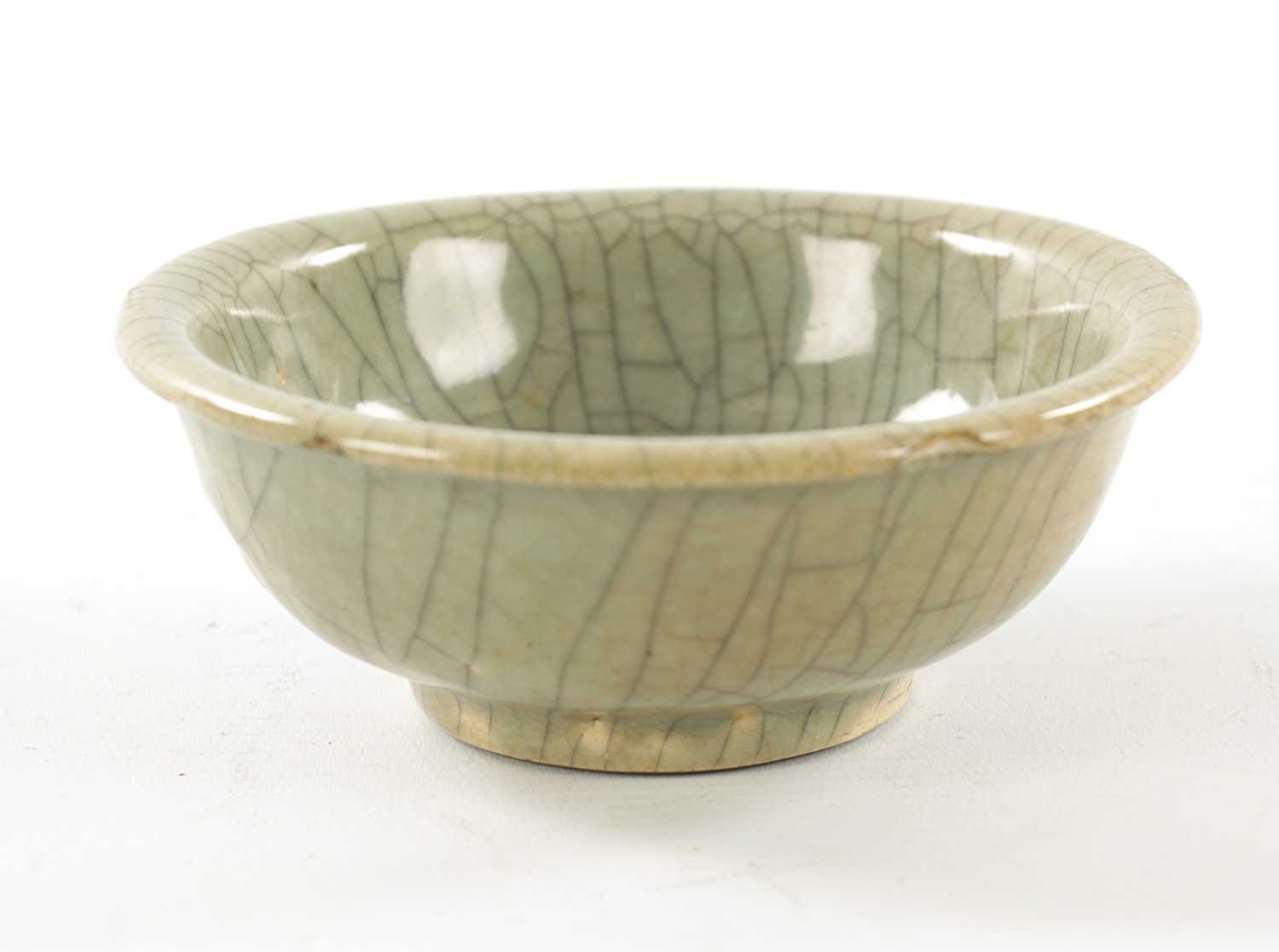 A CHINESE CELADON CRACKLE GLAZED BOWL