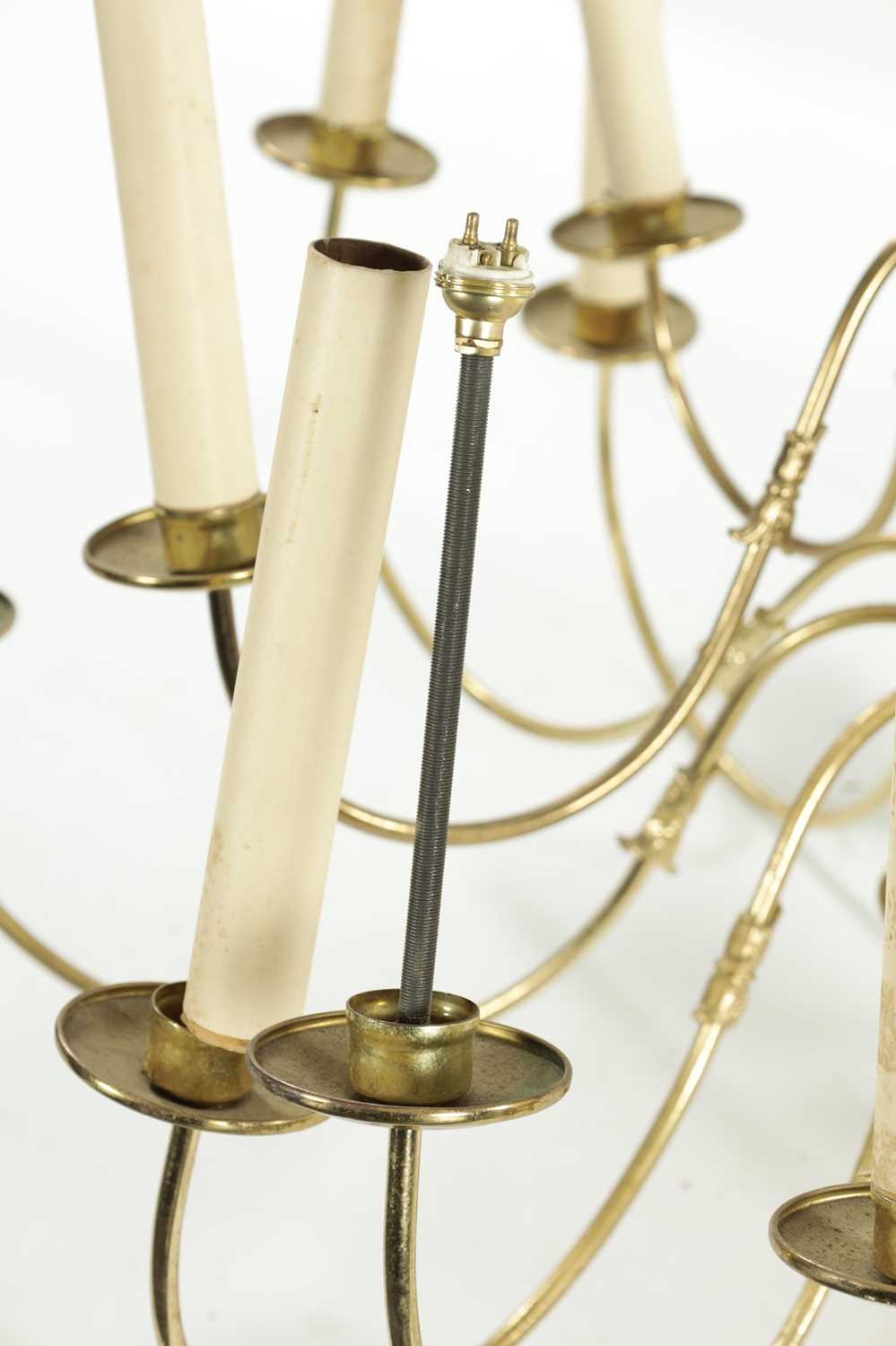 A LARGE 20TH CENTURY BRASS HANGING LIGHT - Image 4 of 7