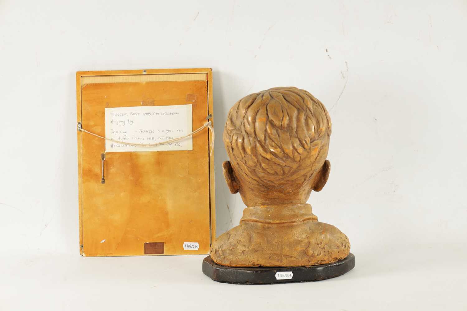 A 20TH CENTURY POTTERY BUST OF ALFRED FRANCES OBE AS A CHILD - Image 6 of 7