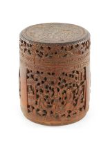 A GOOD EARLY 19TH CENTURY CARVED BAMBOO CHINESE BRUSH POT AND LID