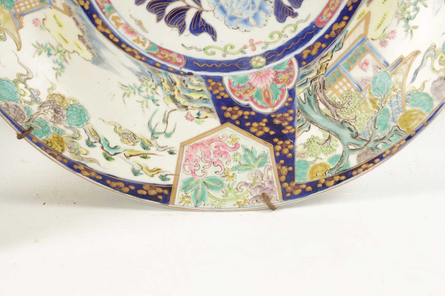 A JAPANESE MIEJI PERIOD PORCELAIN CHARGER - Image 5 of 6