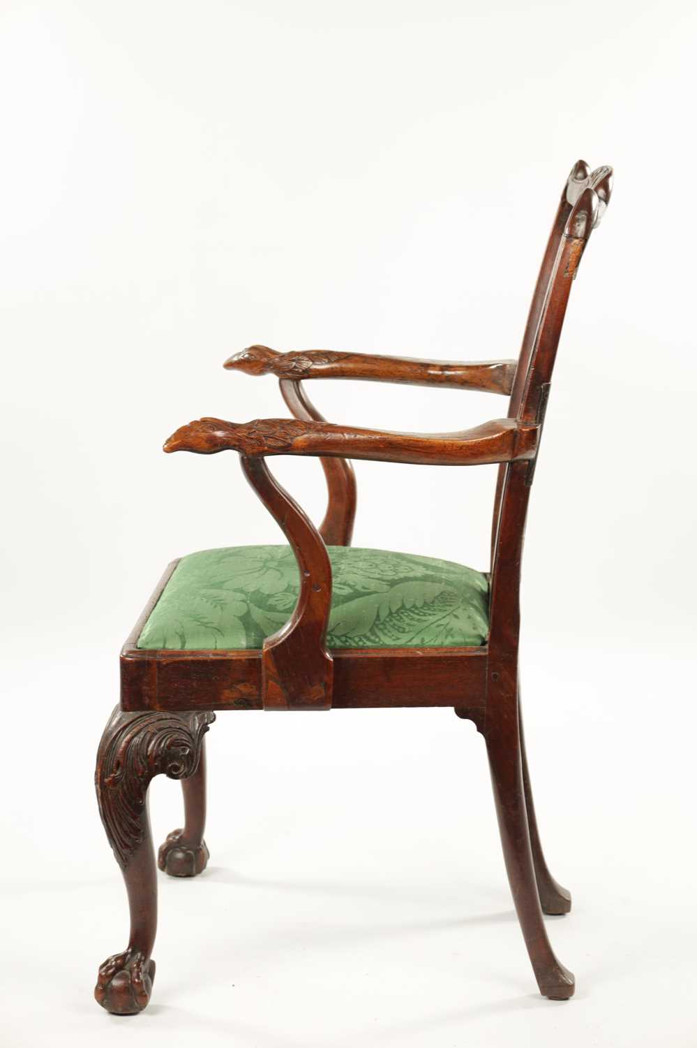 AN 18TH CENTURY WALNUT OPEN ARM CHAIR - Image 6 of 9