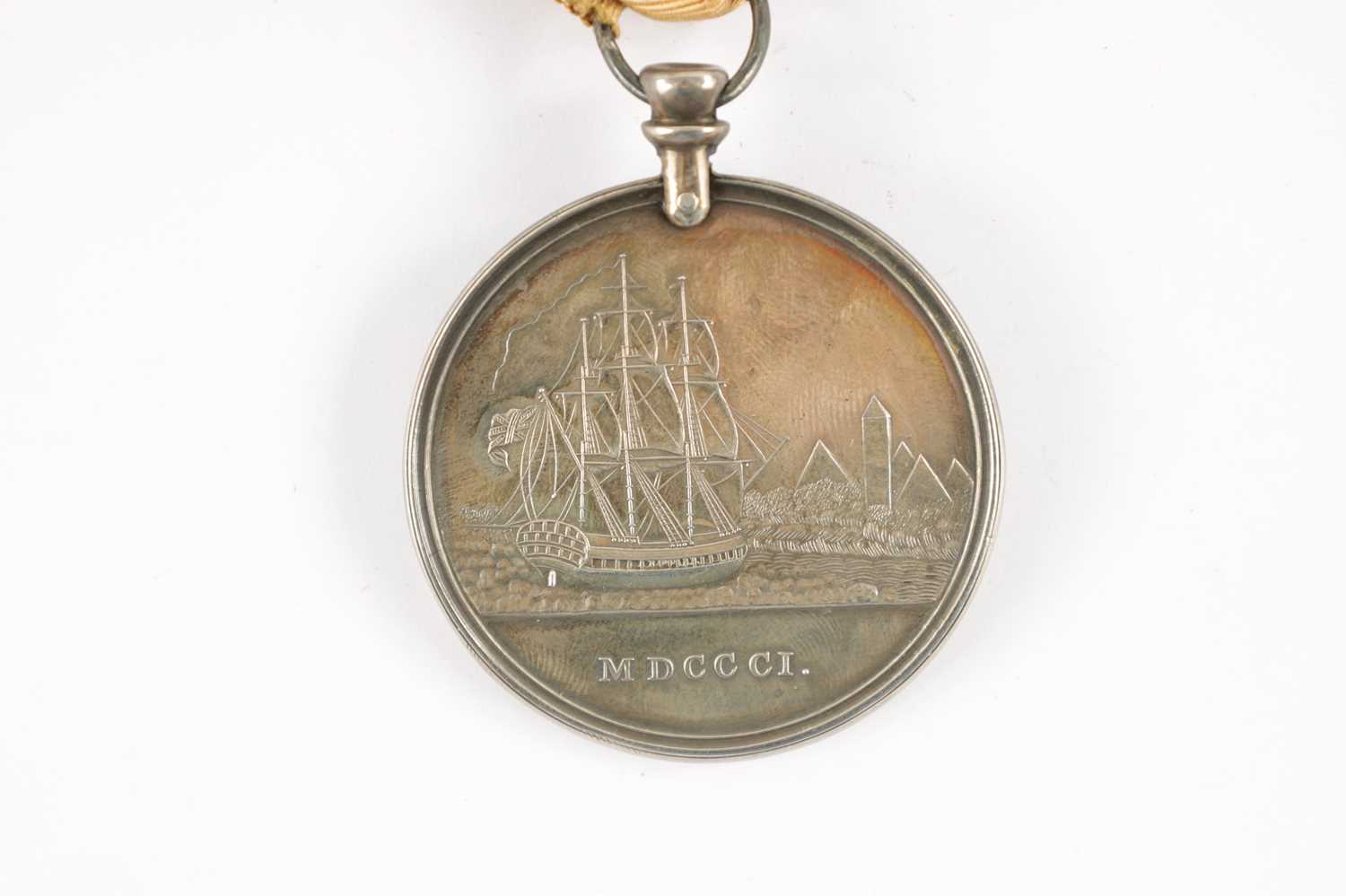 AN HONOURABLE EAST INDIAN COMPANY SILVER MEDAL FOR EGYPT 1801 - Image 5 of 5