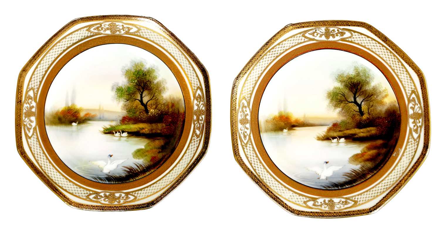 A PAIR OF EARLY 20TH CENTURY JAPANESE NORITAKE PORCELAIN CABINET PLATES