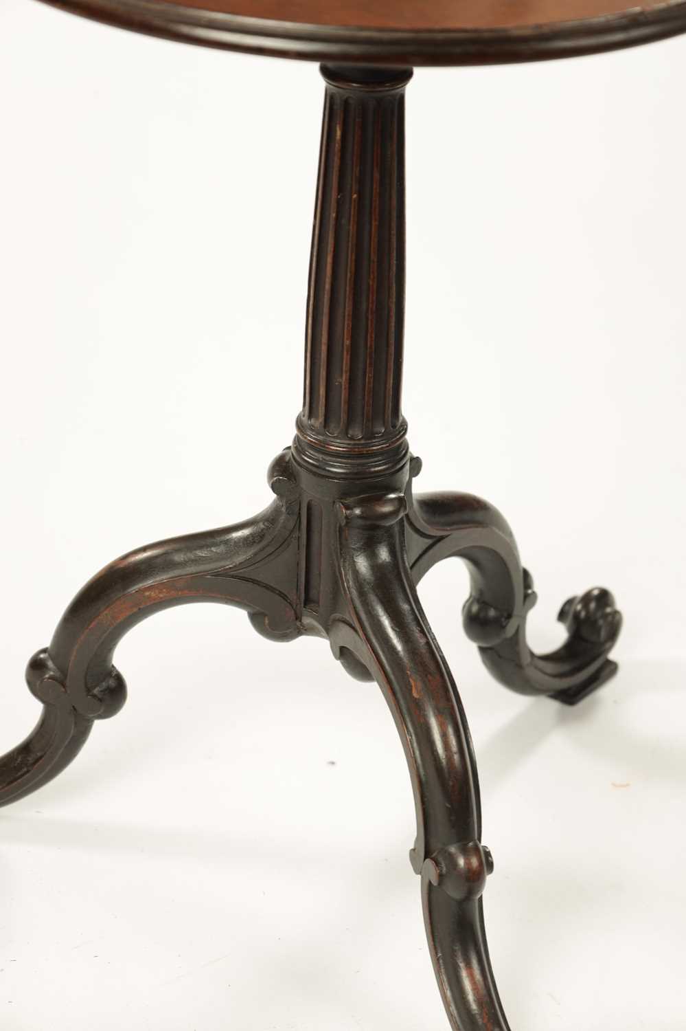 A GEORGE II CHIPPENDALE MAHOGANY KETTLE STAND - Image 4 of 5