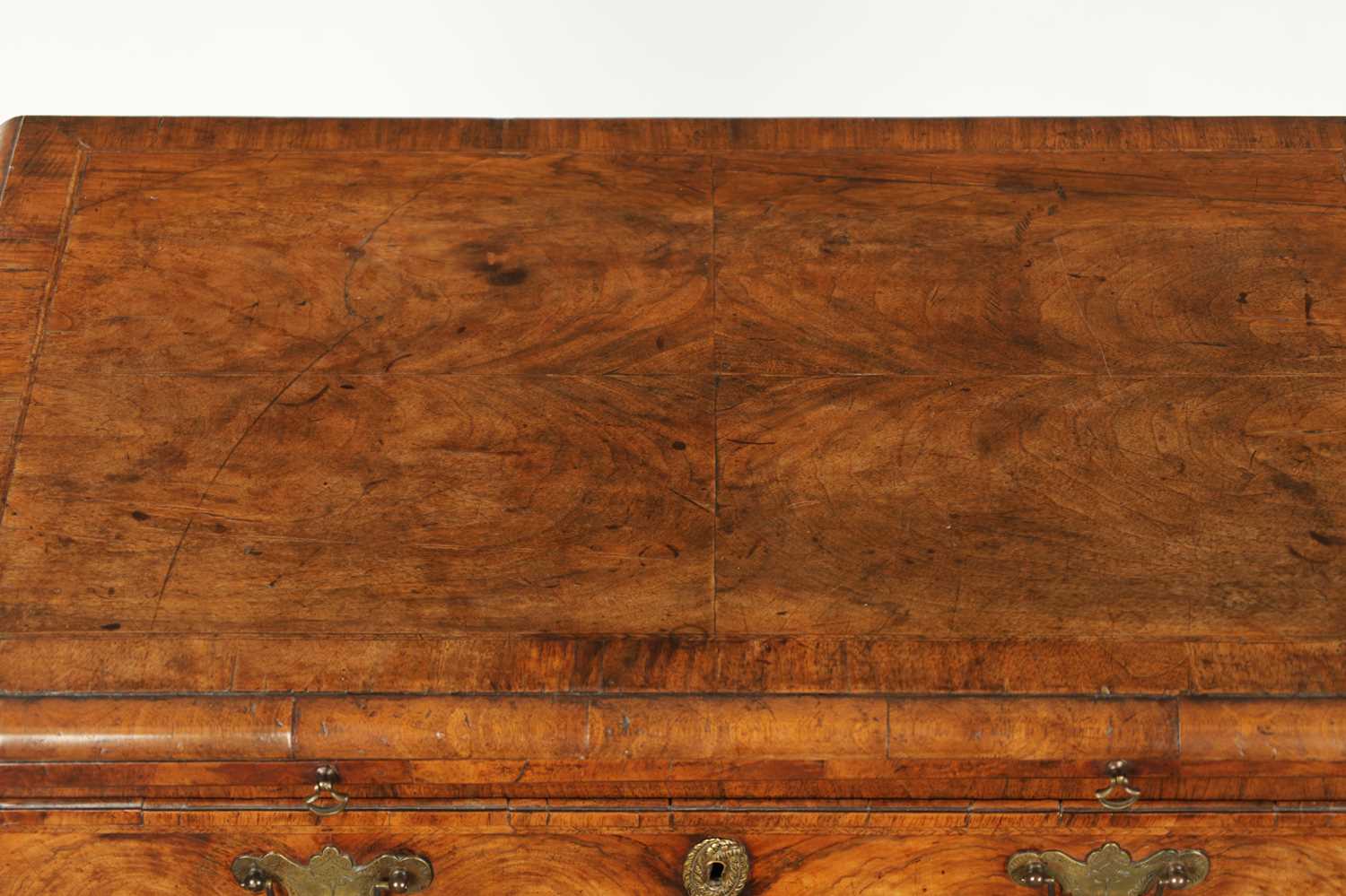 AN EARLY 18TH CENTURY WALNUT CHEST OF SMALL PROPORTIONS - Image 3 of 11