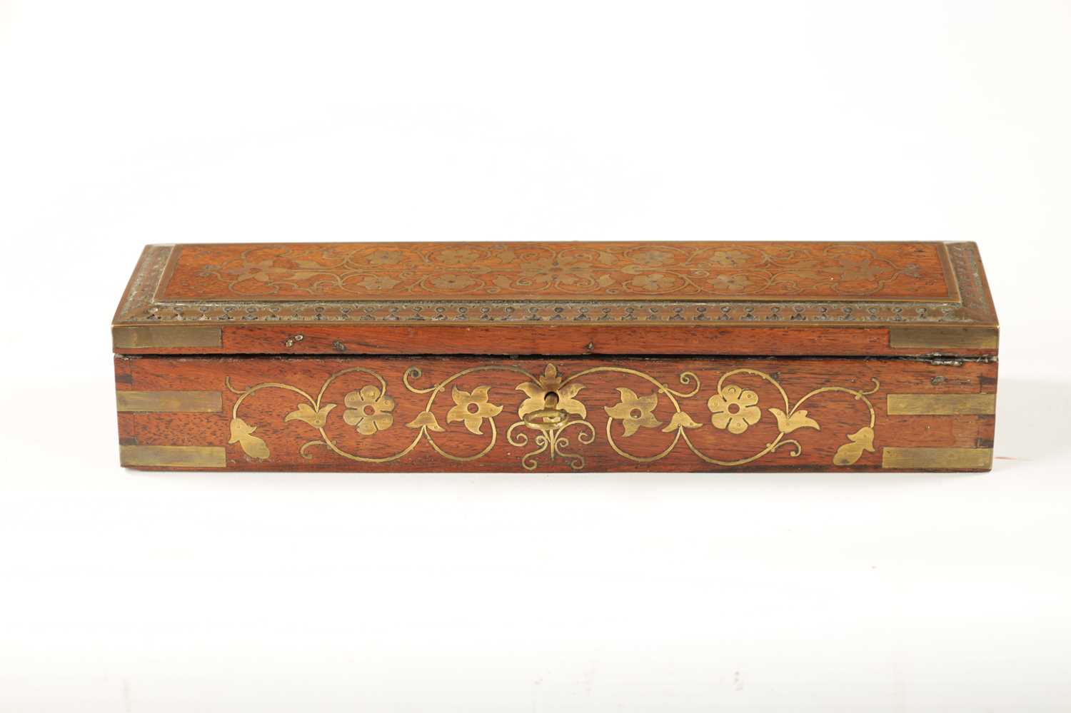 A 19TH CENTURY ANGLO INDIAN BRASS INLAID HARDWOOD PEN AND INK BOX - Image 2 of 7