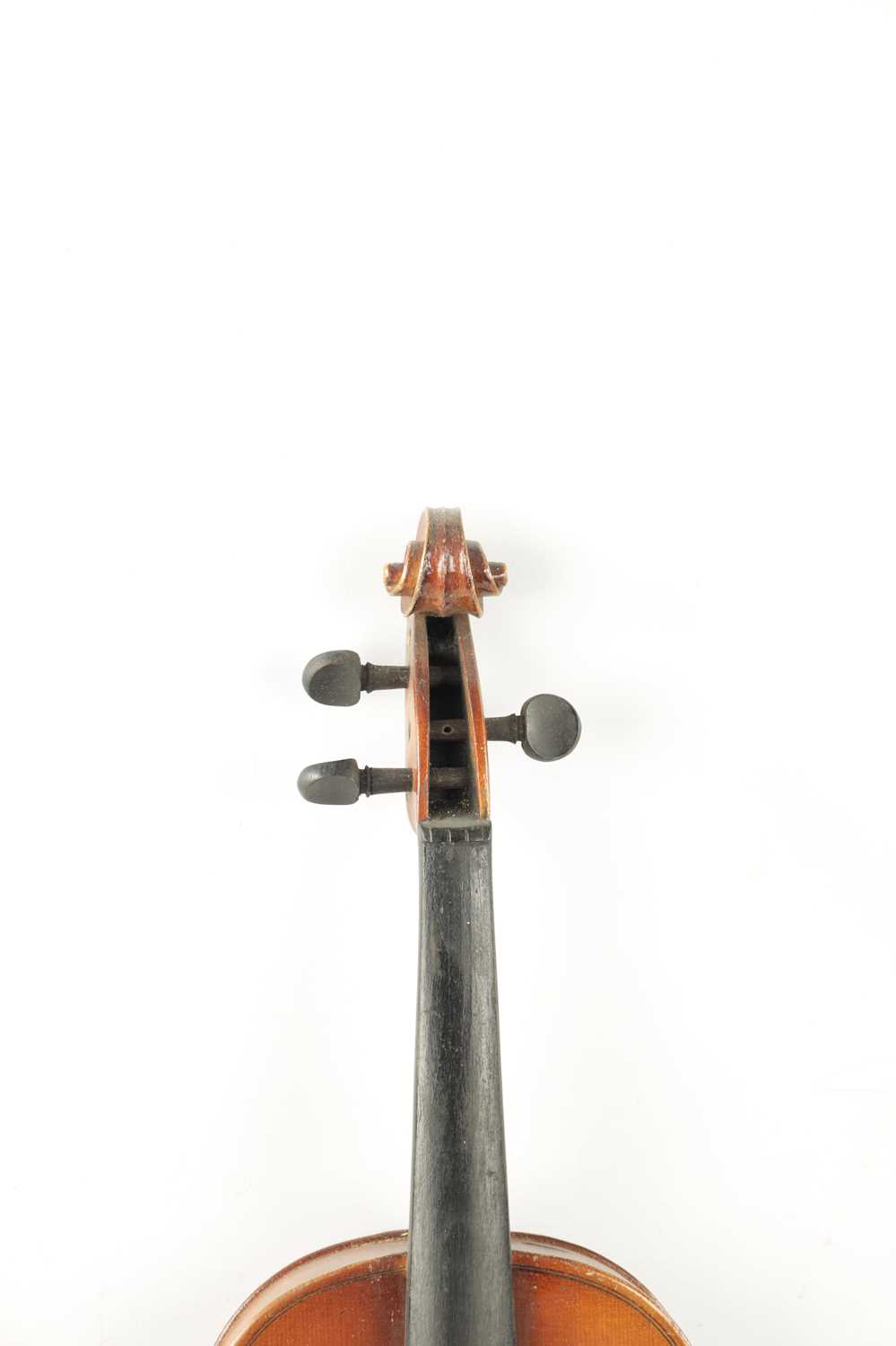 AN OLD FRENCH VIOLIN LABELLED MEDIO FINO - Image 6 of 9