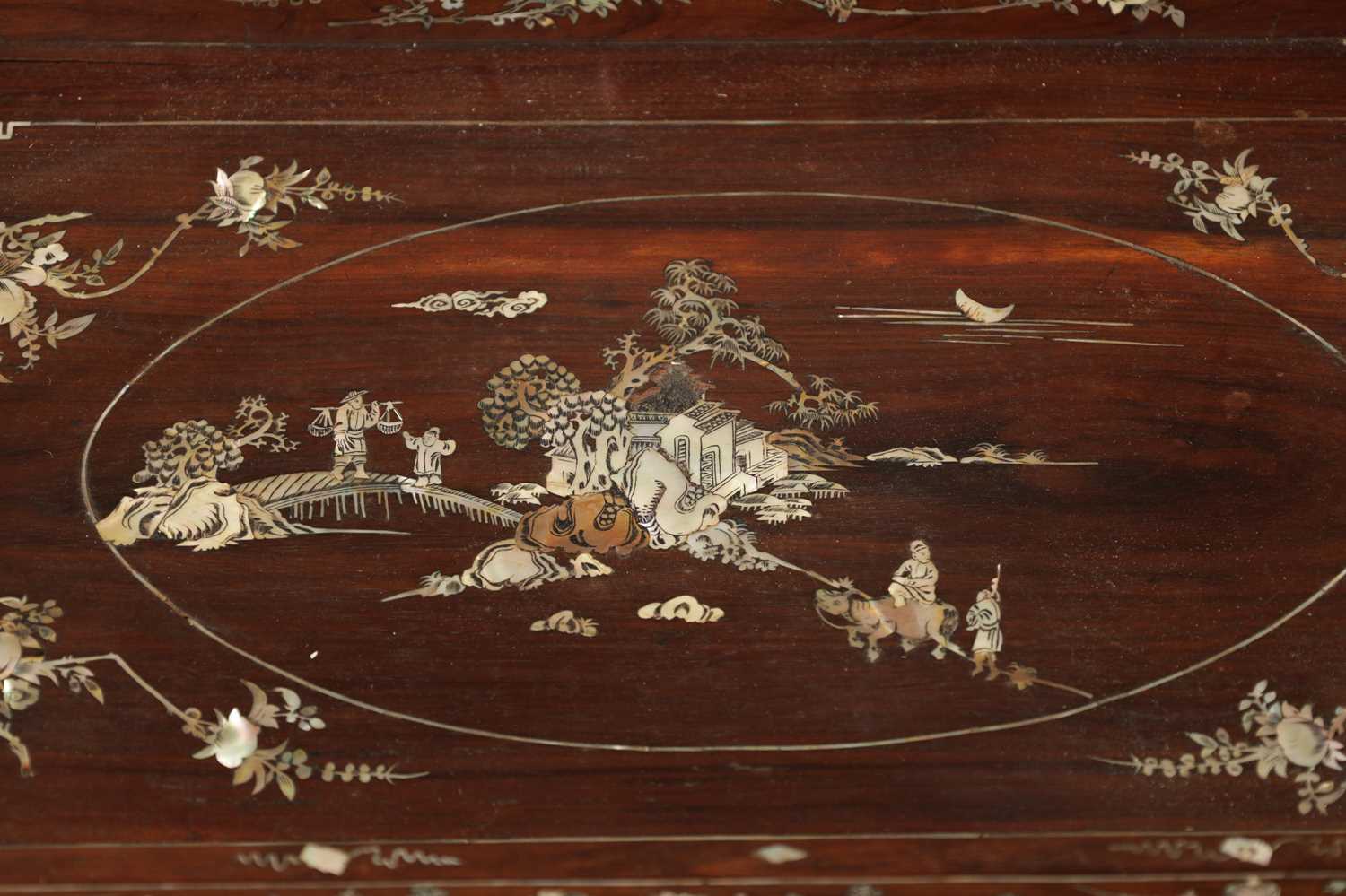 A 19TH CENTURY CHINESE HARDWOOD AND MOTHER OF PEARL INLAID TRAY ON STAND - Image 4 of 7