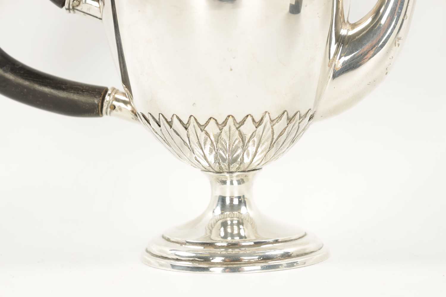 AN EARLY 19TH CENTURY CONTINENTAL SILVER TEAPOT - POSSIBLY BALTIC - Image 5 of 13