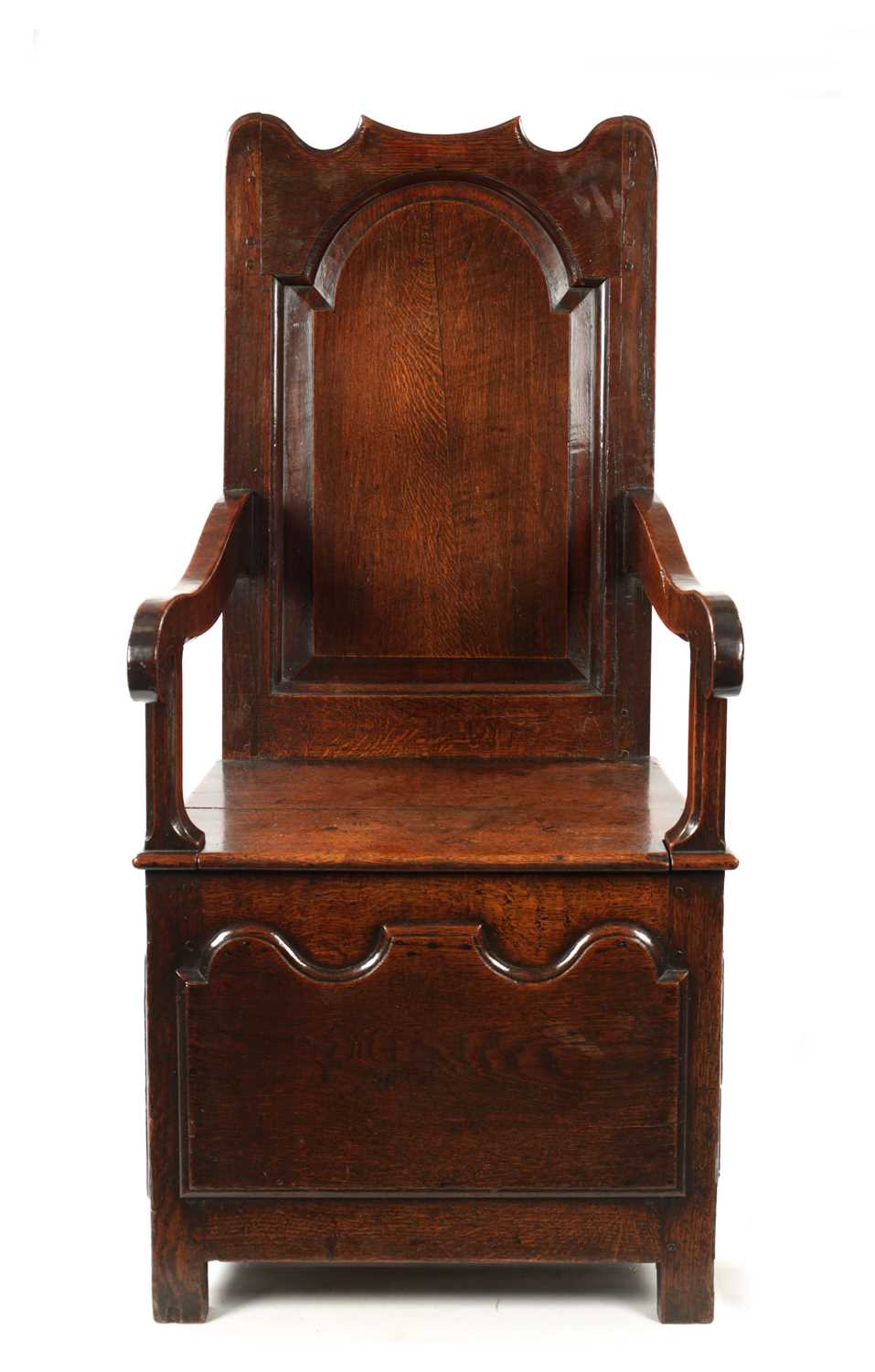 AN EARLY 18TH CENTURY JOINED OAK LAMBING CHAIR