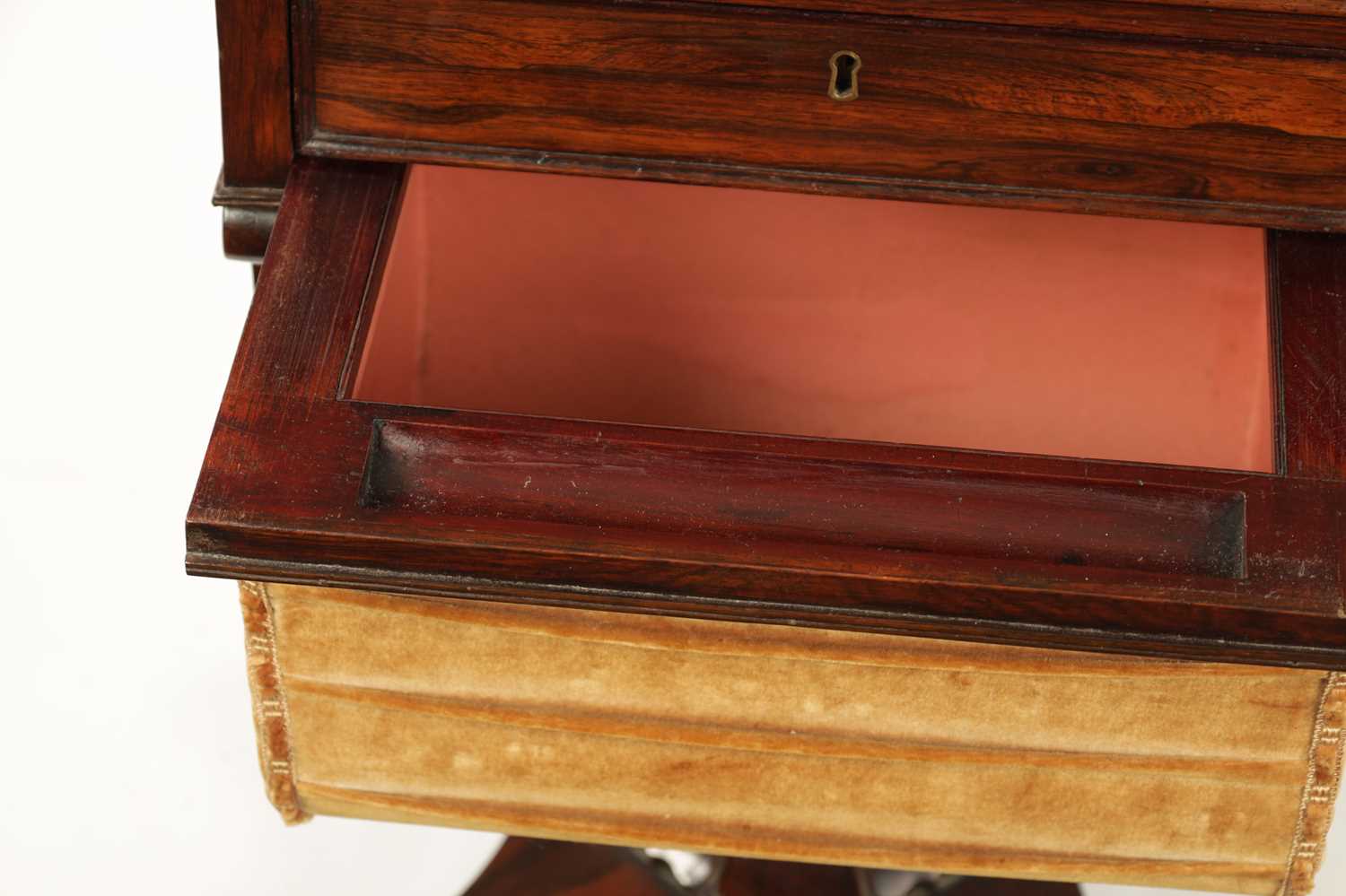 GILLOWS LANCASTER. A WILLIAM IV ROSEWOOD WORK/WRITING TABLE - Image 5 of 11