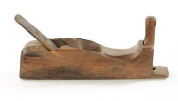A RARE EARLY 18TH CENTURY WOODEN PLANE