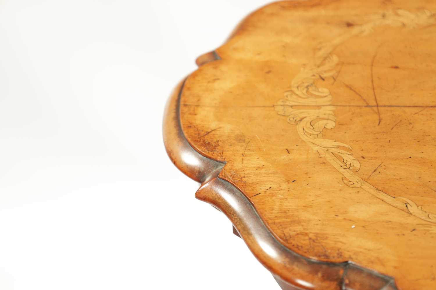 AN IMPORTANT 19TH CENTURY WALNUT AND MARQUETRY SALON TABLE - Image 4 of 7
