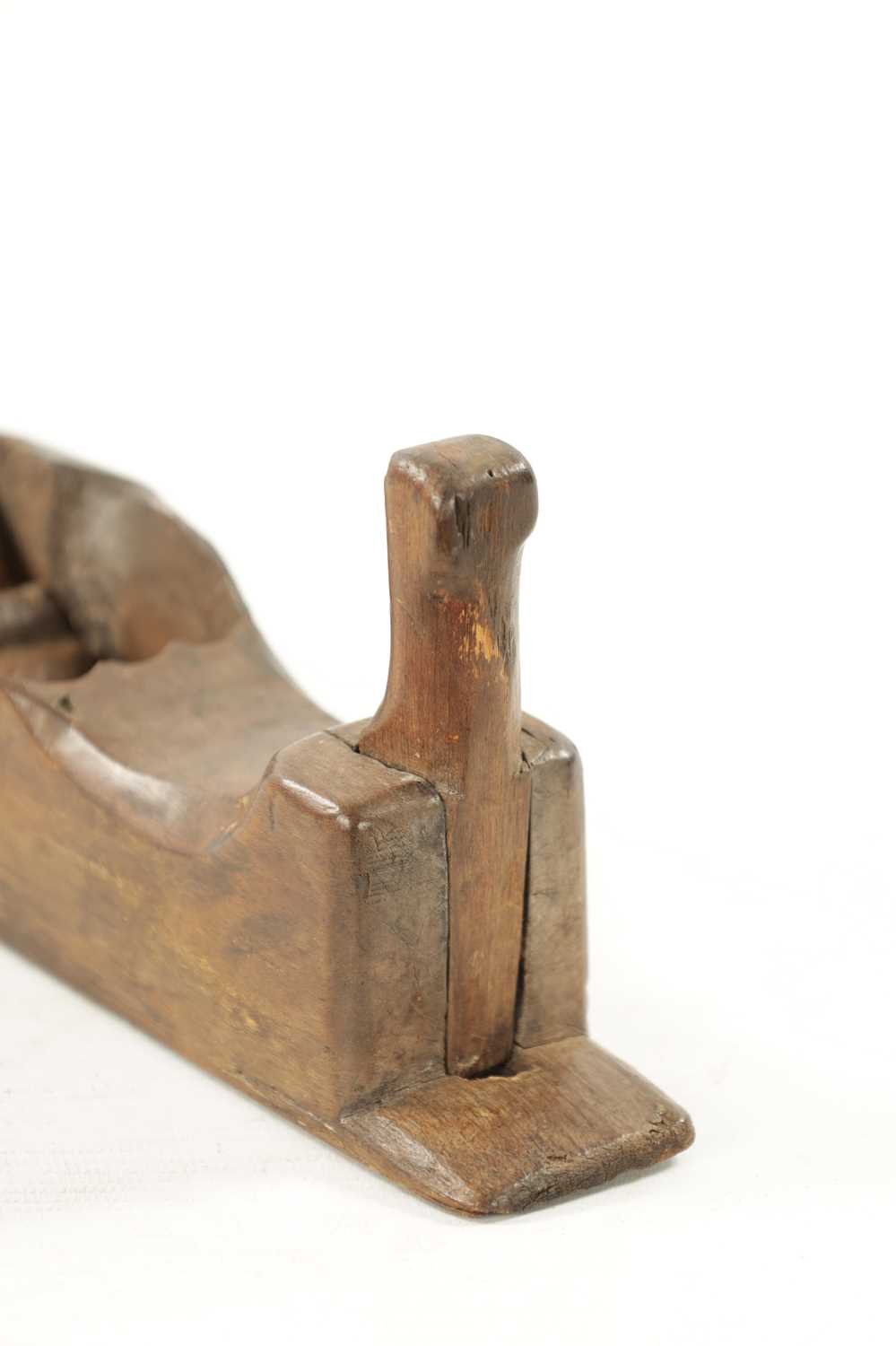 A RARE EARLY 18TH CENTURY WOODEN PLANE - Image 4 of 6