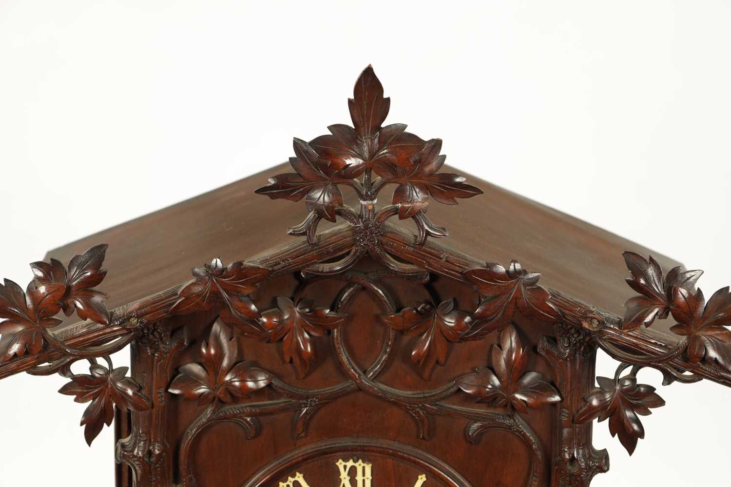 A LARGE LATE 19TH CENTURY BLACK FOREST TRUMPETER CLOCK - Image 4 of 11