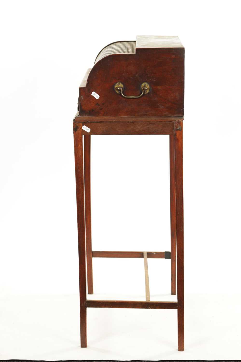 A REGENCY MAHOGANY TAMBOUR FRONT WRITING TABLE ON STAND - Image 6 of 6