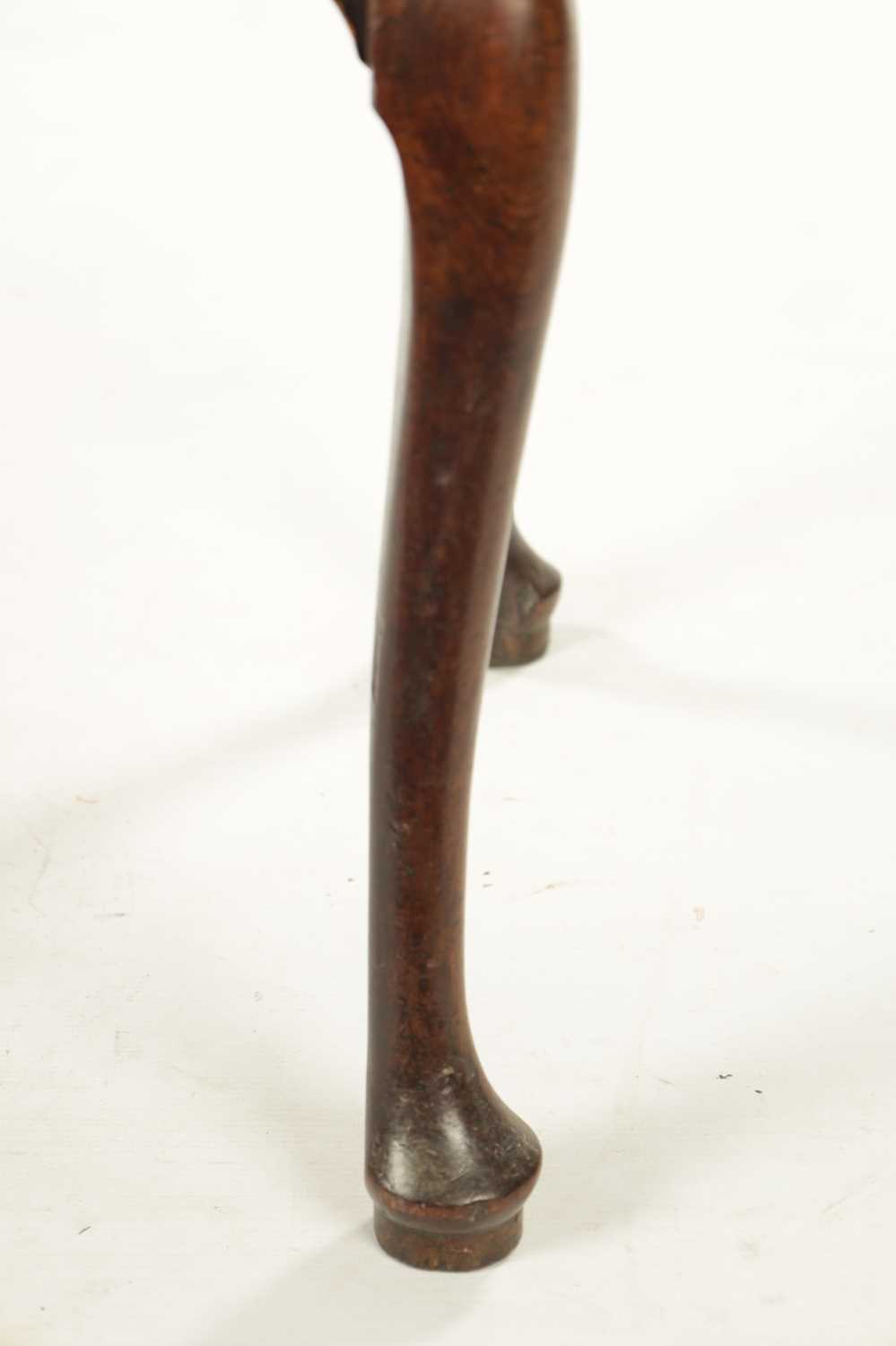 A MID 18TH CENTURY MAHOGANY LOWBOY - Image 7 of 10