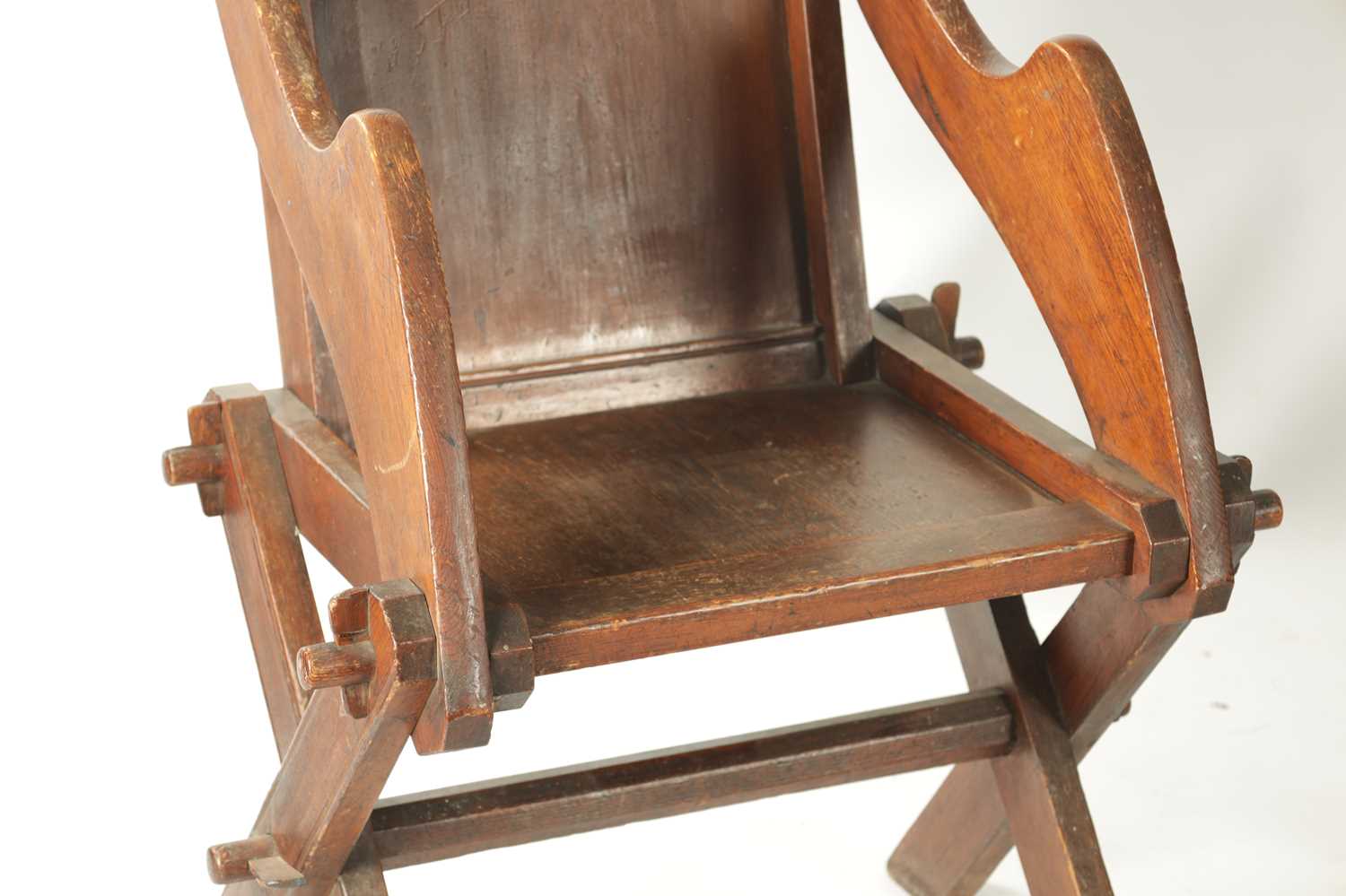 A PAIR OF LATE 18TH CENTURY PITCH PINE GLASTONBURY CHAIRS - Image 3 of 7