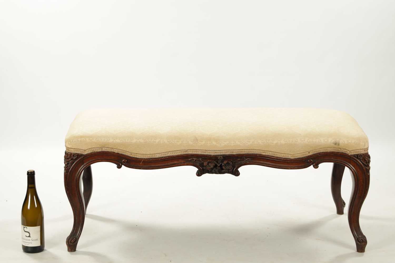 A VICTORIAN CARVED MAHOGANY DRESSING STOOL - Image 2 of 4