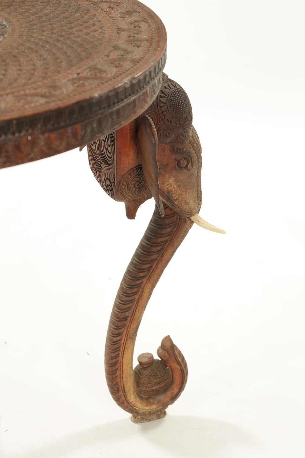 A 19TH CENTURY INDIAN CARVED HARDWOOD OCCASIONAL TABLE - Image 4 of 6