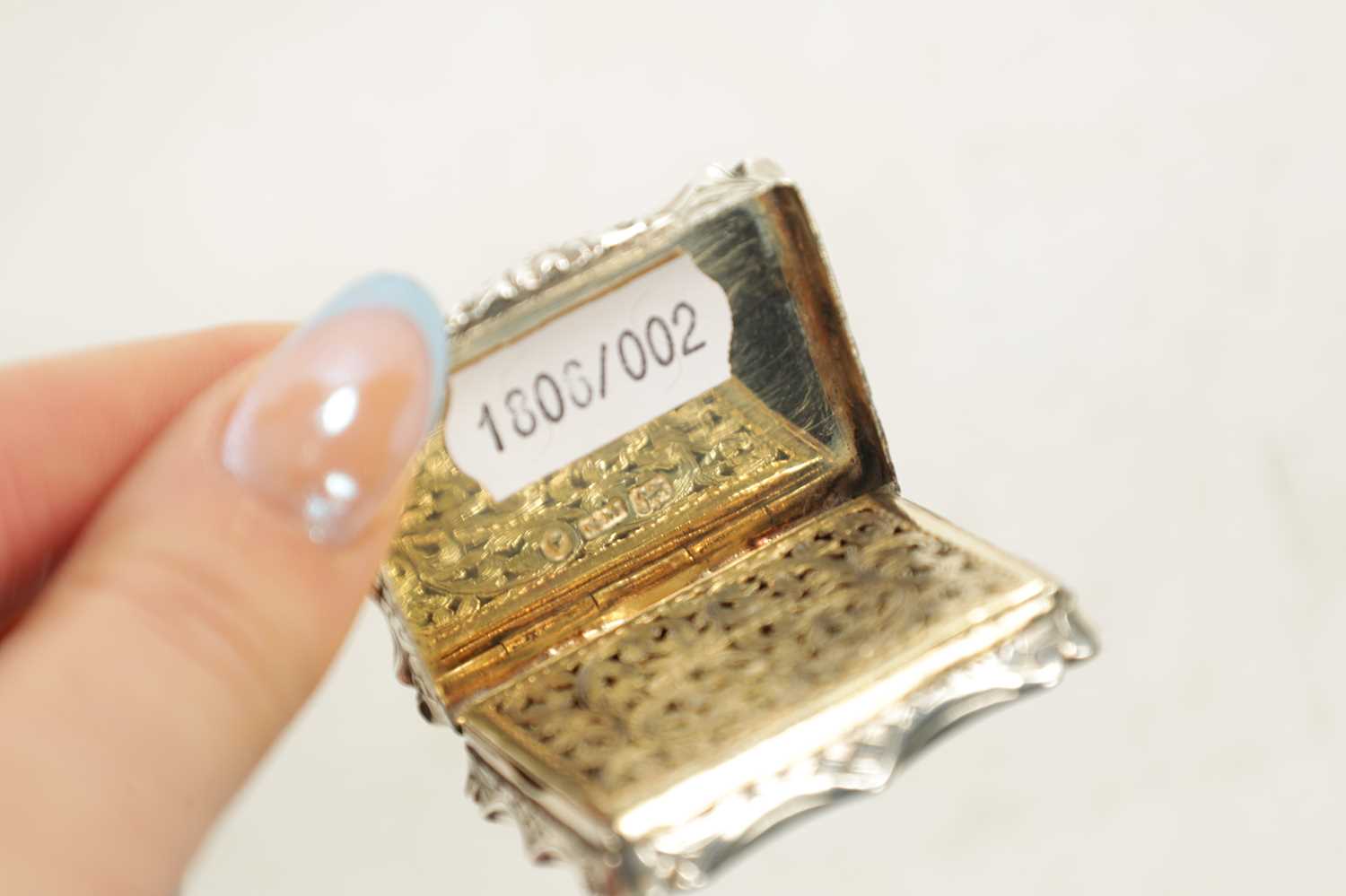 A NATHANIEL MILLS MID 19TH CENTURY SILVER VINAIGRETTE - Image 8 of 8