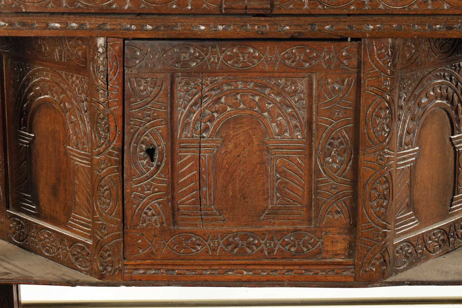 A 17TH CENTURY CARVED OAK BUFFET - Image 3 of 9