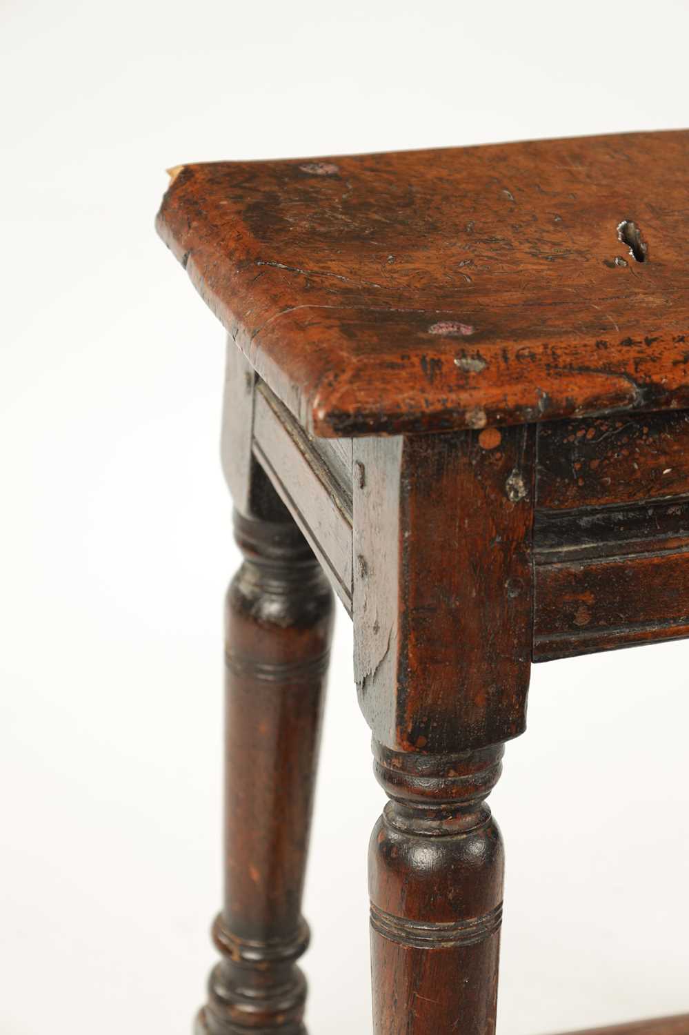 A 17TH CENTURY AND LATER OAK JOINT STOOL WITH POLLARD OAK BURR TOP - Image 4 of 9