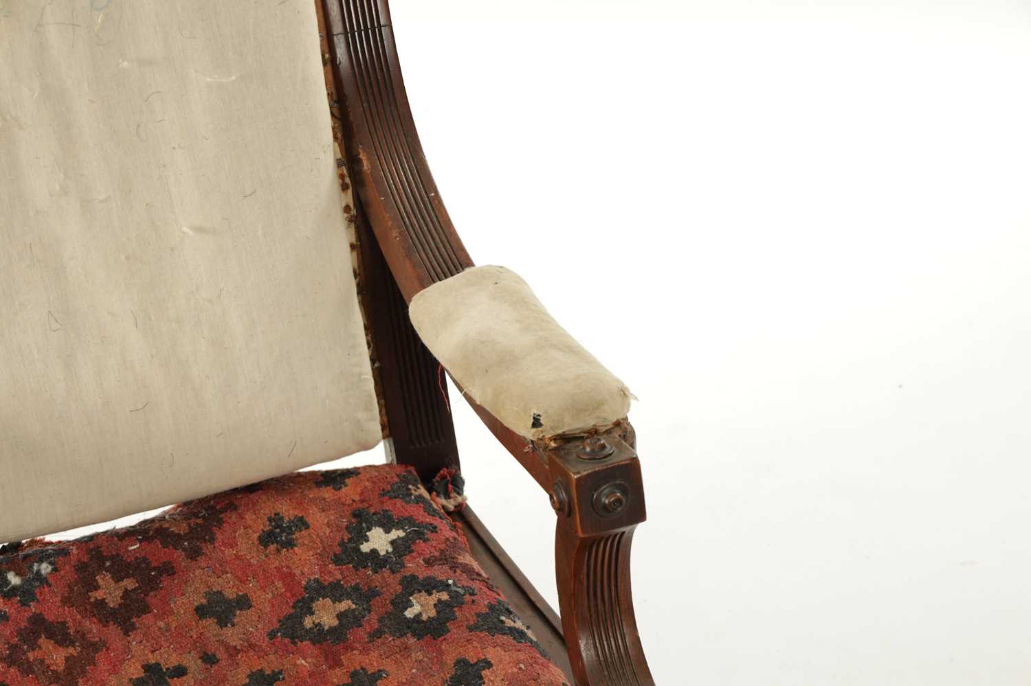 A WILLIAM IV MAHOGANY UPHOLSTERED LIBRARY CHAIR IN THE MANNER OF MARSH AND TATHAM - Image 2 of 4