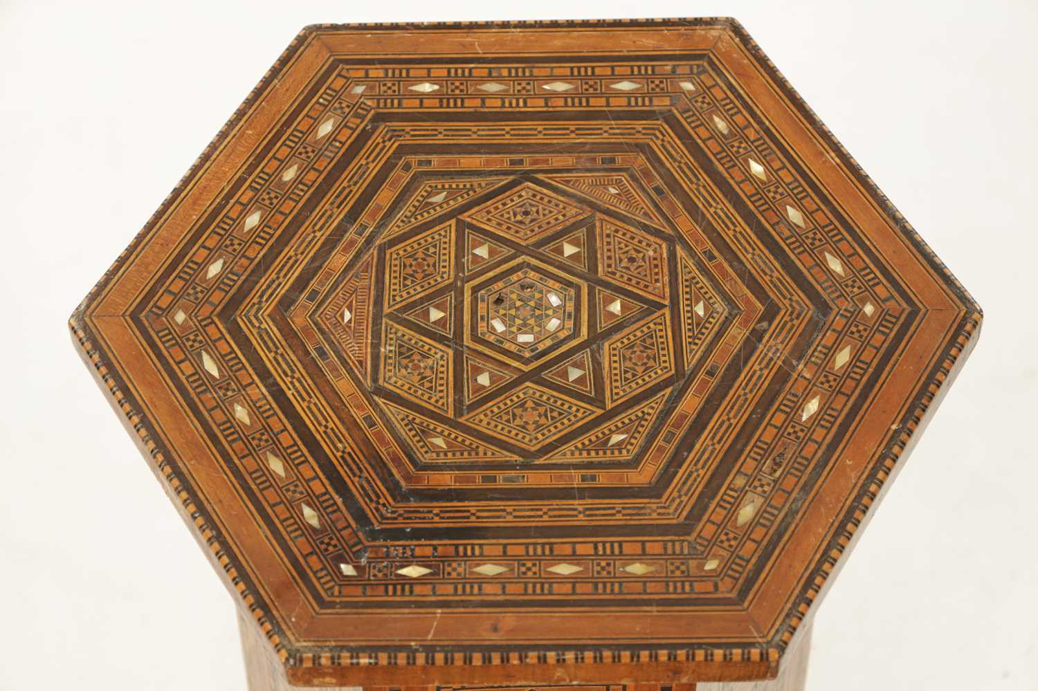 A 19TH CENTURY EASTERN OTTOMAN STYLE INLAID OCCASIONAL TABLE - Image 2 of 5