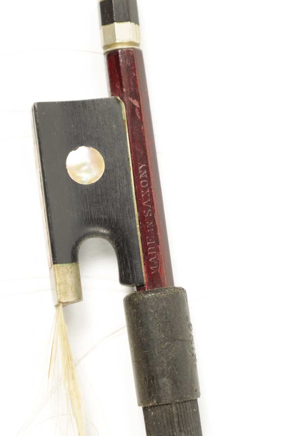 AN OLD VIOLIN BOW SIGNED DODD - Image 6 of 9