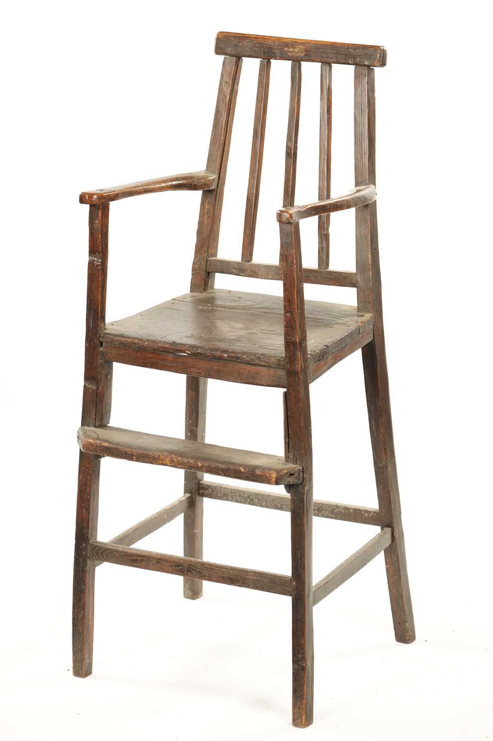 A PRIMITIVE 18TH CENTURY CHILDS FRUITWOOD SPLAT BACK HIGH CHAIR - Image 2 of 7