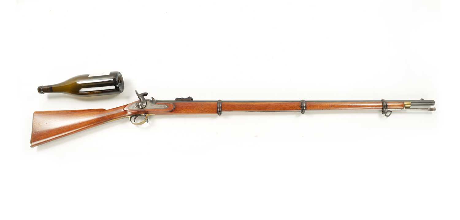 A MID 19TH CENTURY ENFIELD 1860 PATTERN THREE BAND PERCUSSION MUSKET BY TOWER - Image 2 of 10