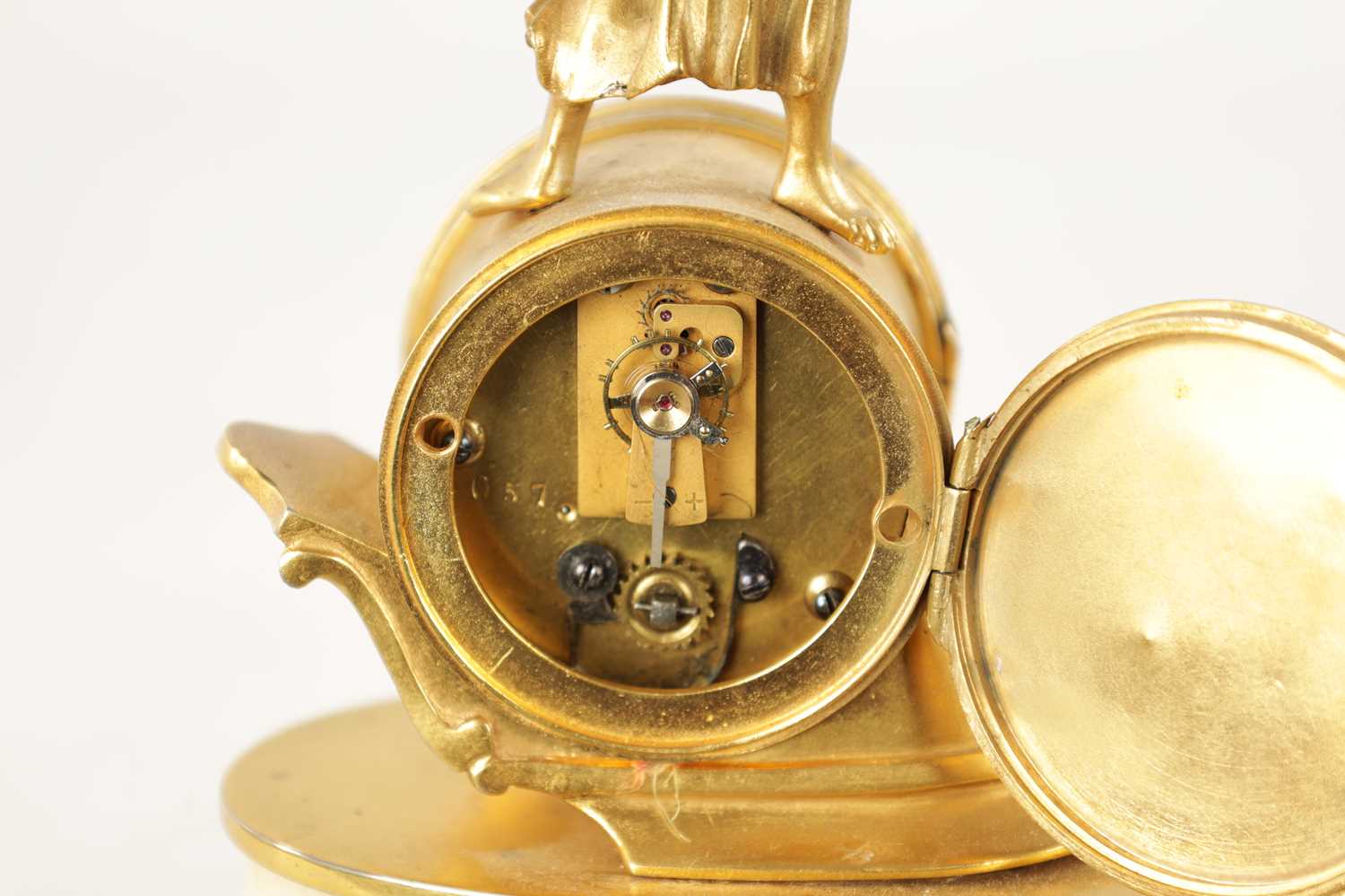 A LATE 19TH CENTURY FRENCH ORMOLU AND MARBLE MANTEL CLOCK - Image 8 of 8