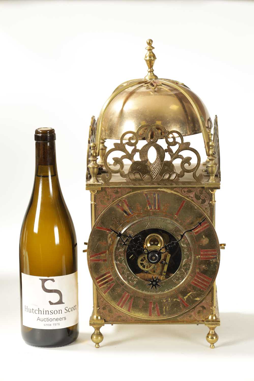 EUREKA CLOCK CO. LONDON. AN EARLY 20TH CENTURY LANTERN STYLE ELECTRIC MANTLE CLOCK - Image 2 of 11