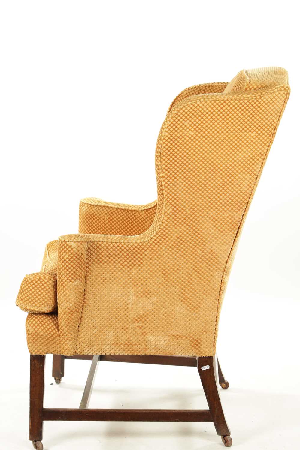 A GEORGE III STYLE MAHOGANY WING BACK UPHOLSTERED ARMCHAIR - Image 9 of 17