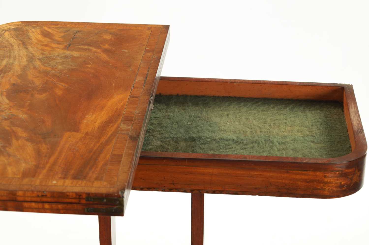 A REGENCY FIGURED MAHOGANY AND INLAID CARD TABLE - Image 7 of 10