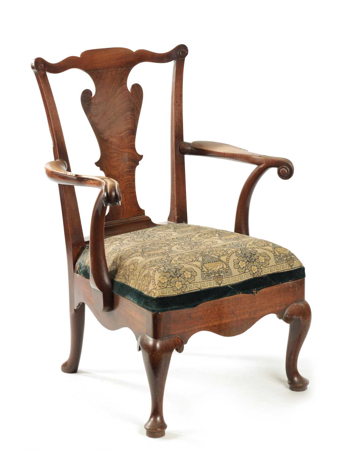 AN 18TH CENTURY FIGURED MAHOGANY COMMODE CHAIR