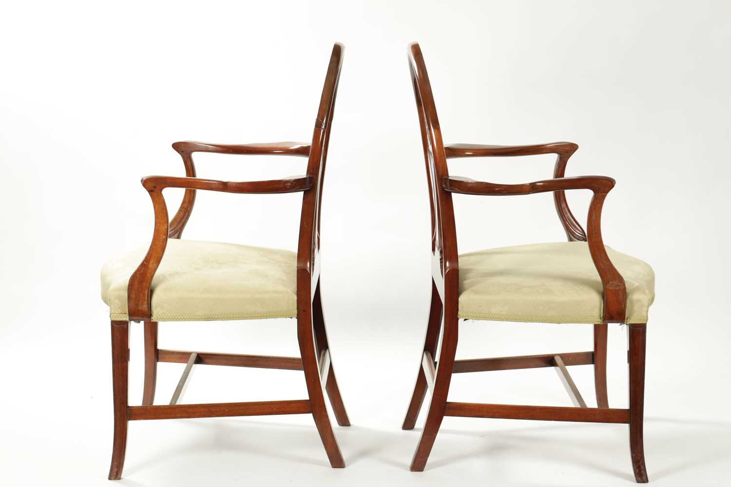 A PAIR OF 19TH CENTURY HEPPLEWHITE STYLE MAHOGANY ARMCHAIRS - Image 7 of 12