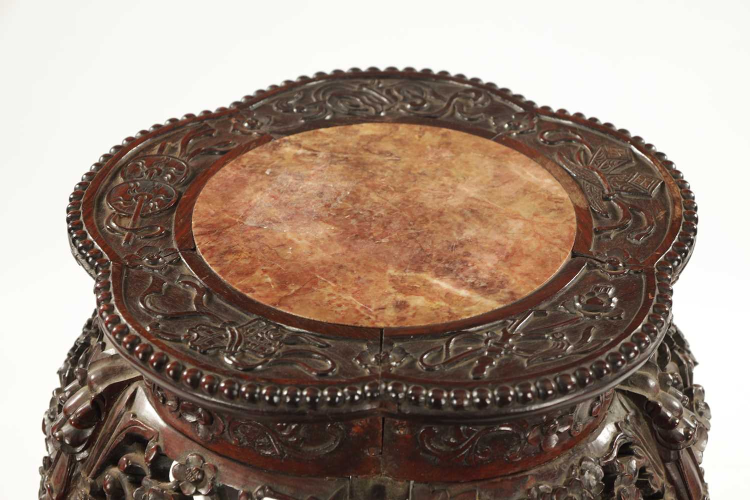 A 19TH CENTURY CHINESE CARVED HARDWOOD JARDINIERE STAND - Image 4 of 7