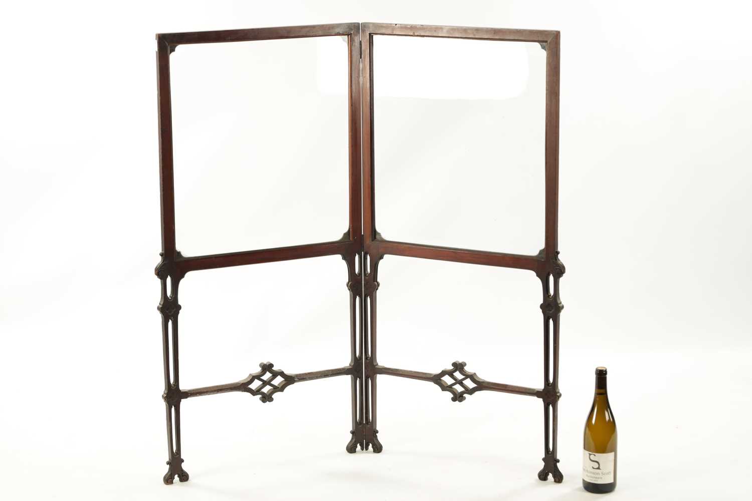 A 19TH CENTURY MAHOGANY CHIPPENDALE STYLE TWO FOLD SCREEN - Image 2 of 7